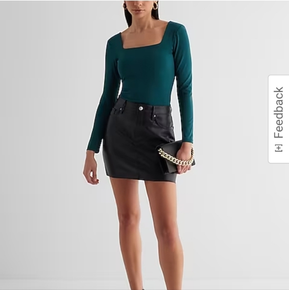 Express Body Contour Top - Picture 2 of 9